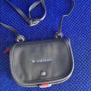 Sherpani crossbody wallet